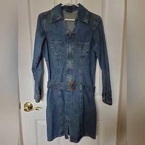 🔴 NWOT Long sleeve denim dress with zip closure and belt